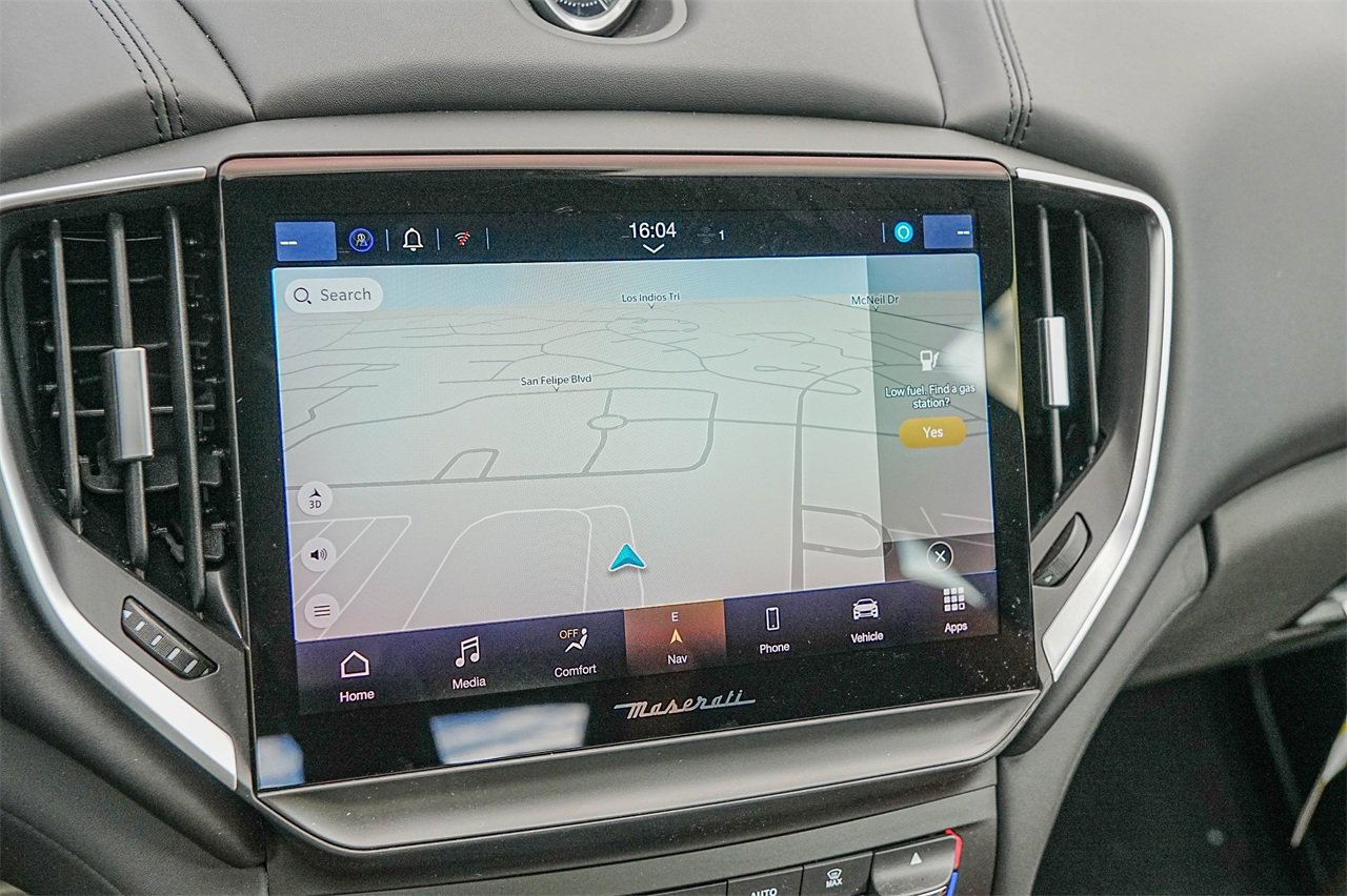 Used 2024 Maserati Ghibli Trofeo image 19