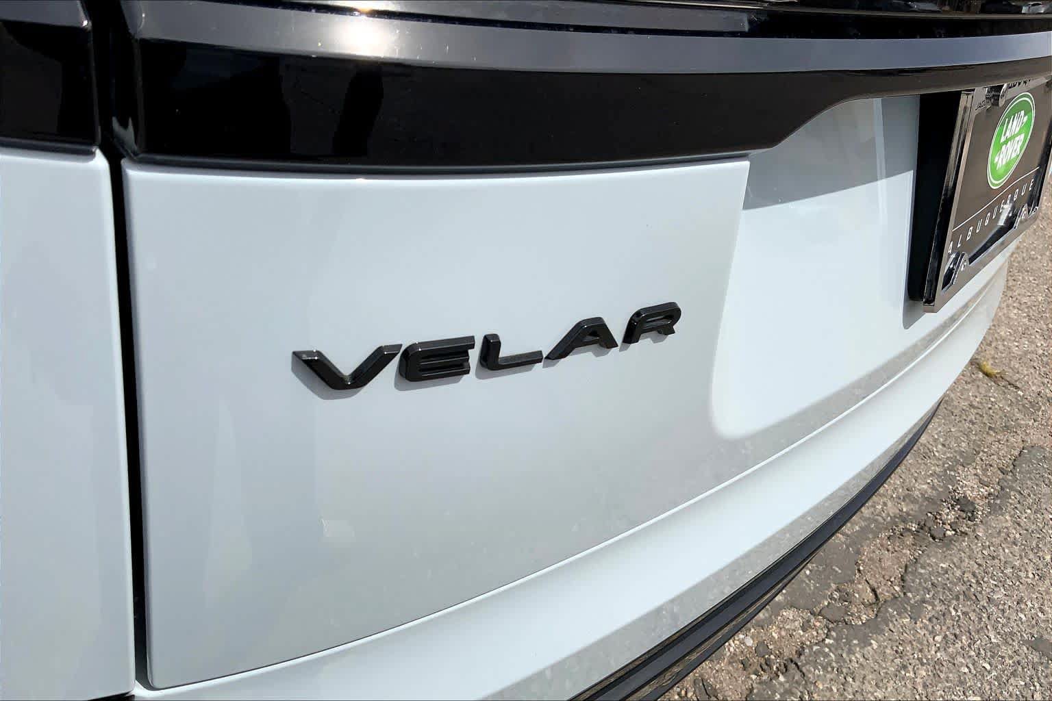 Used 2025 Land Rover Range Rover Velar Dynamic SE AWD/4WD image 28