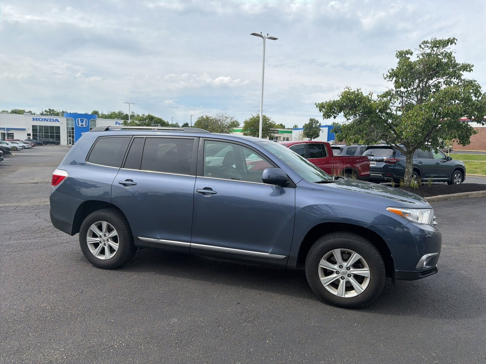 Used 2013 Toyota Highlander SE AWD/4WD image 14