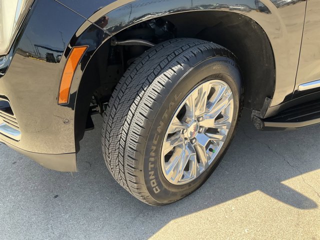 Used 2025 GMC Yukon XL Denali AWD/4WD image 24