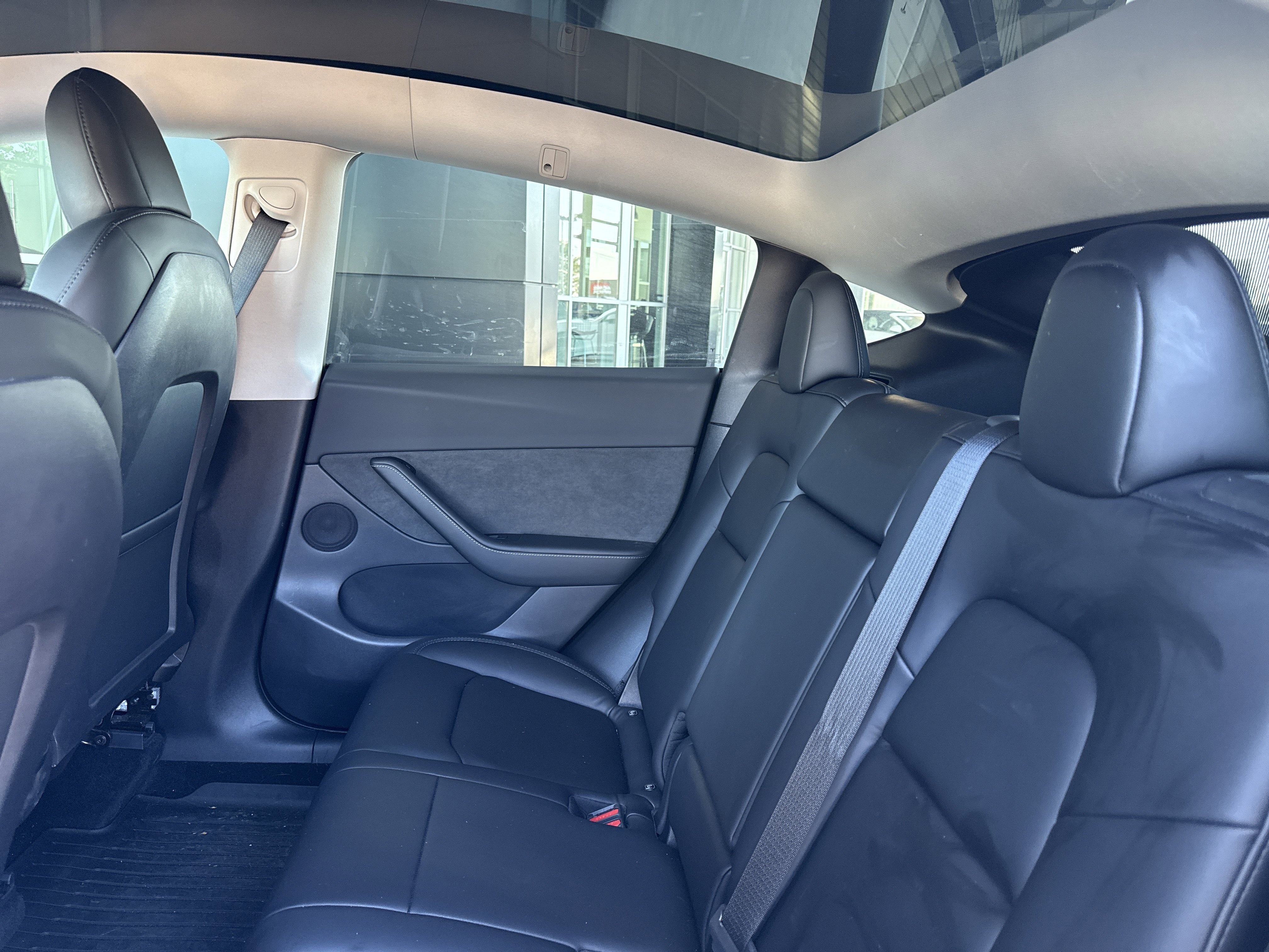 Used 2022 Tesla Model Y Performance image 15