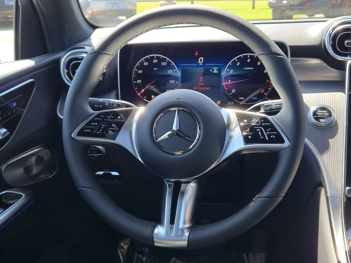 New 2025 Mercedes-Benz GLC 300 4MATIC image 9