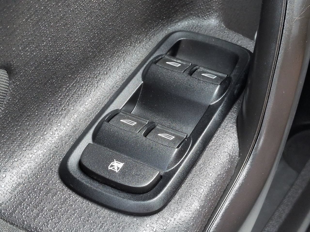 Used 2014 Ford Fiesta SE w/ Equipment Group 201A FWD image 19