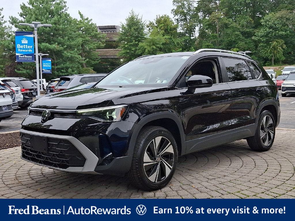 Certified 2025 Volkswagen Taos SE AWD/4WD image 3