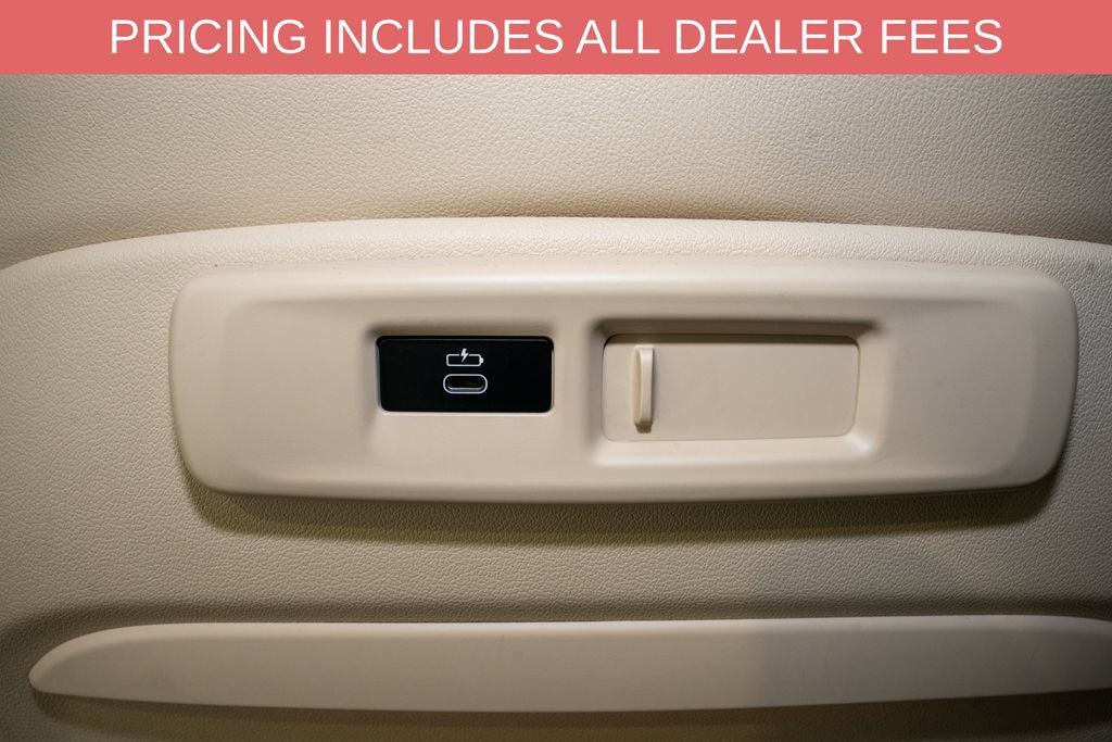 Used 2021 BMW X5 M50i w/ Executive Package AWD/4WD image 11