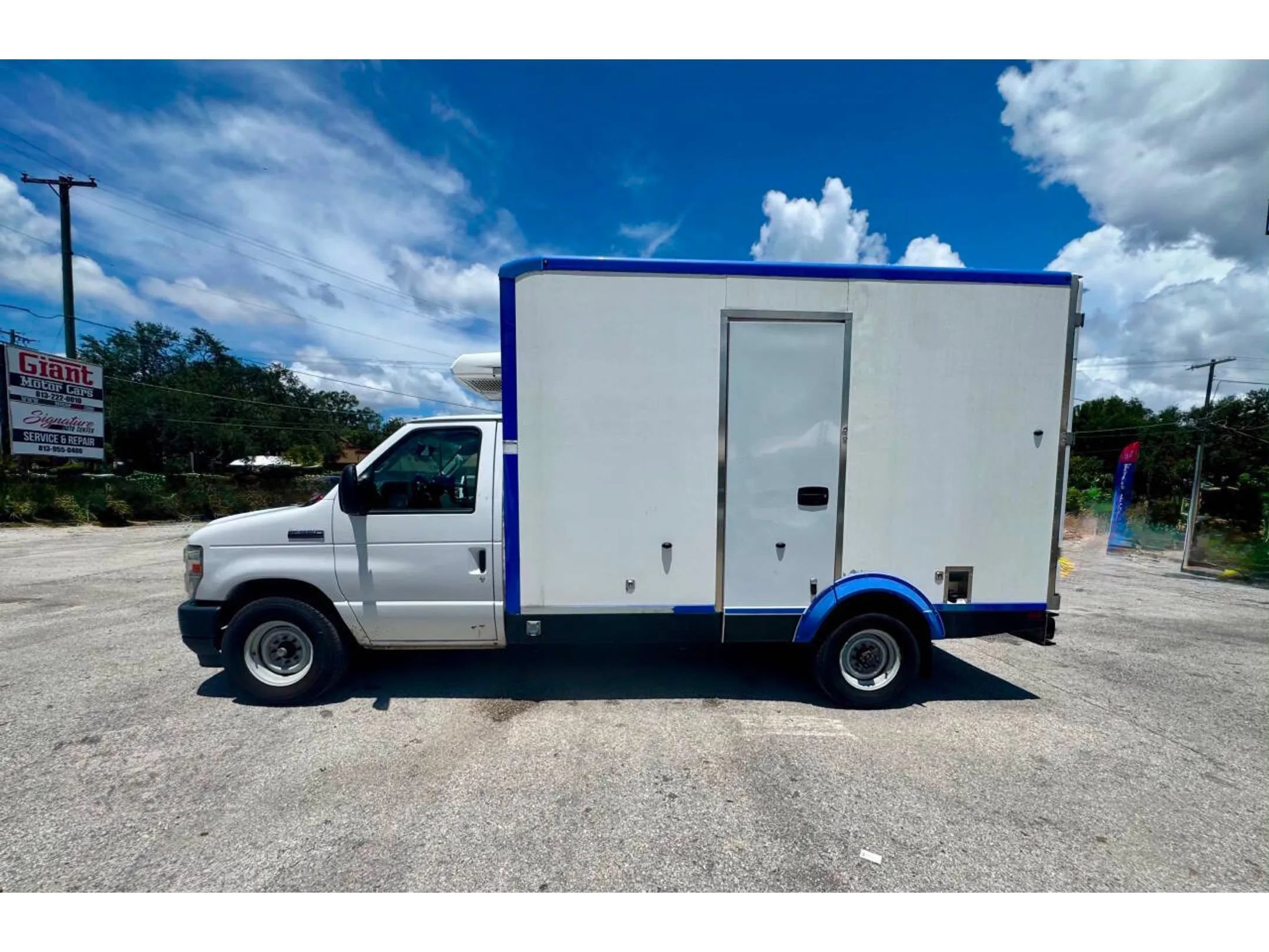 Used 2023 Ford E-350 and Econoline 350 Super Duty w/ Power Windows & Locks Group RWD image 13
