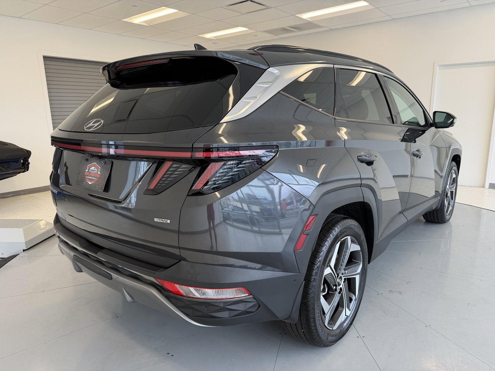 Used 2023 Hyundai Tucson Limited w/ Cargo Package image 7