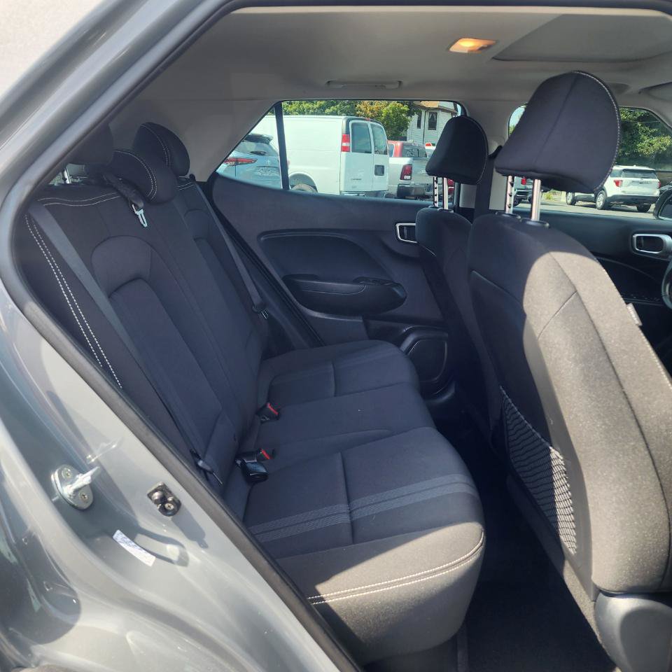 Used 2022 Hyundai Venue SEL w/ Cargo Package FWD image 13