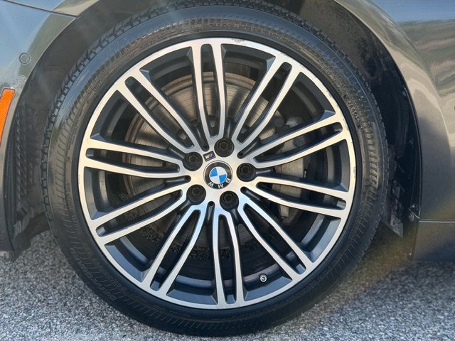 Used 2018 BMW 530i w/ M Sport Package RWD image 9
