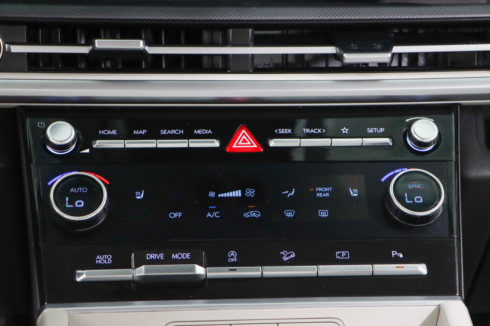 Used 2024 Hyundai Santa Fe SEL FWD image 20
