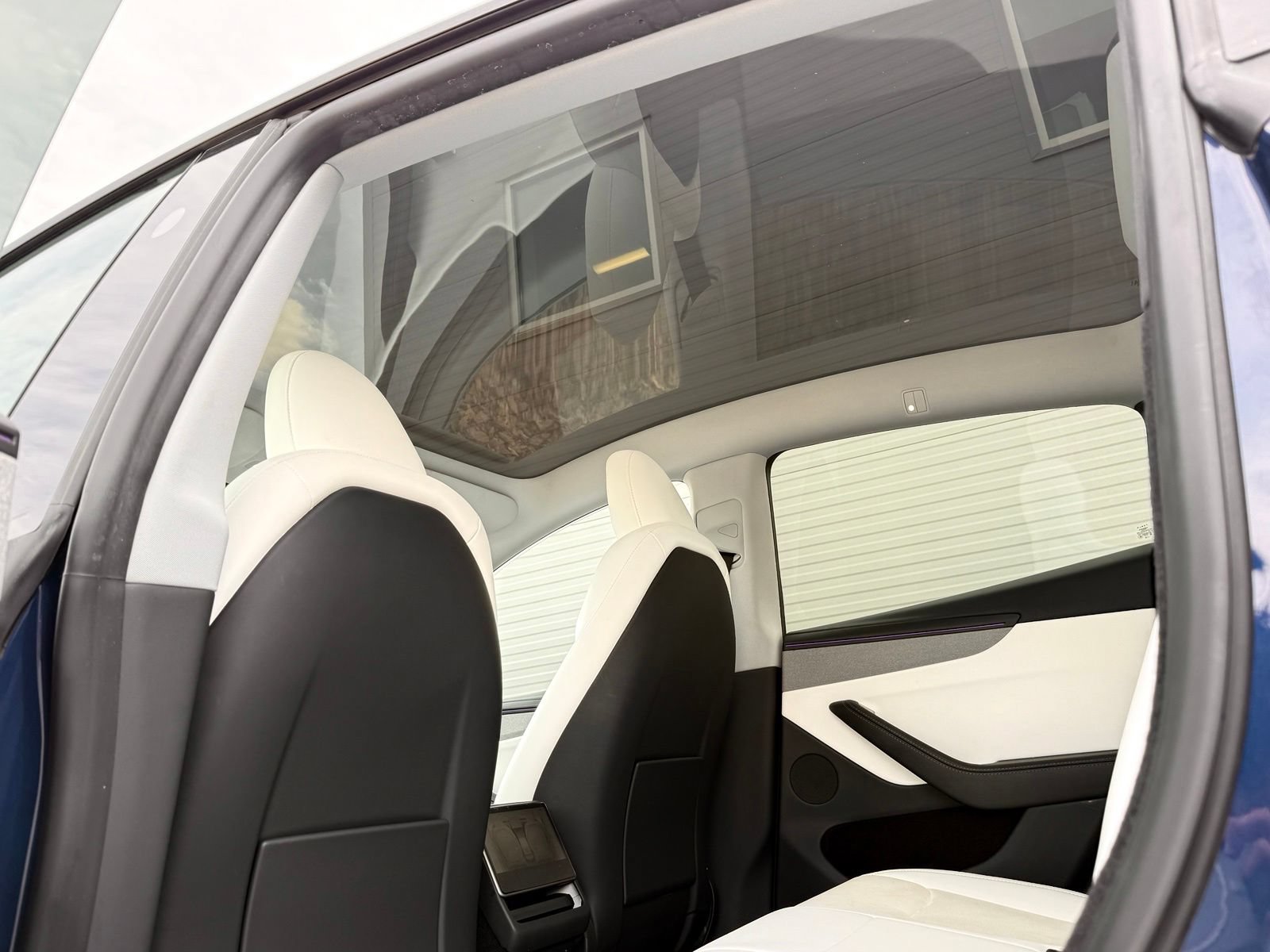 Used 2026 Tesla Model Y 2WD image 17