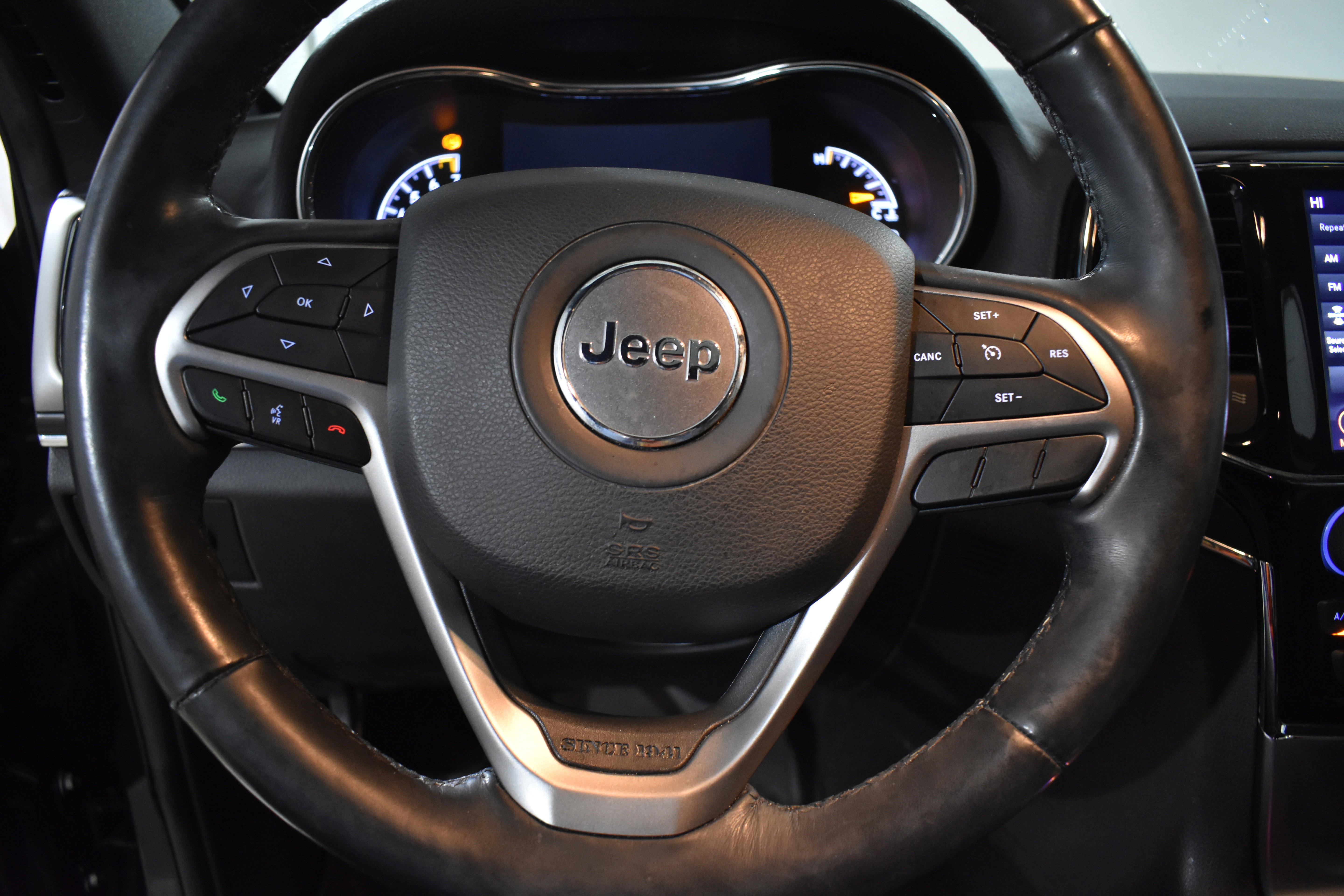 Used 2020 Jeep Grand Cherokee Limited w/ Trailer Tow Group IV image 16