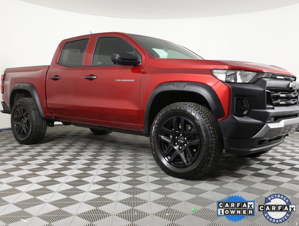 Certified 2024 Chevrolet Colorado Trail Boss w/ Technology Package image 3
