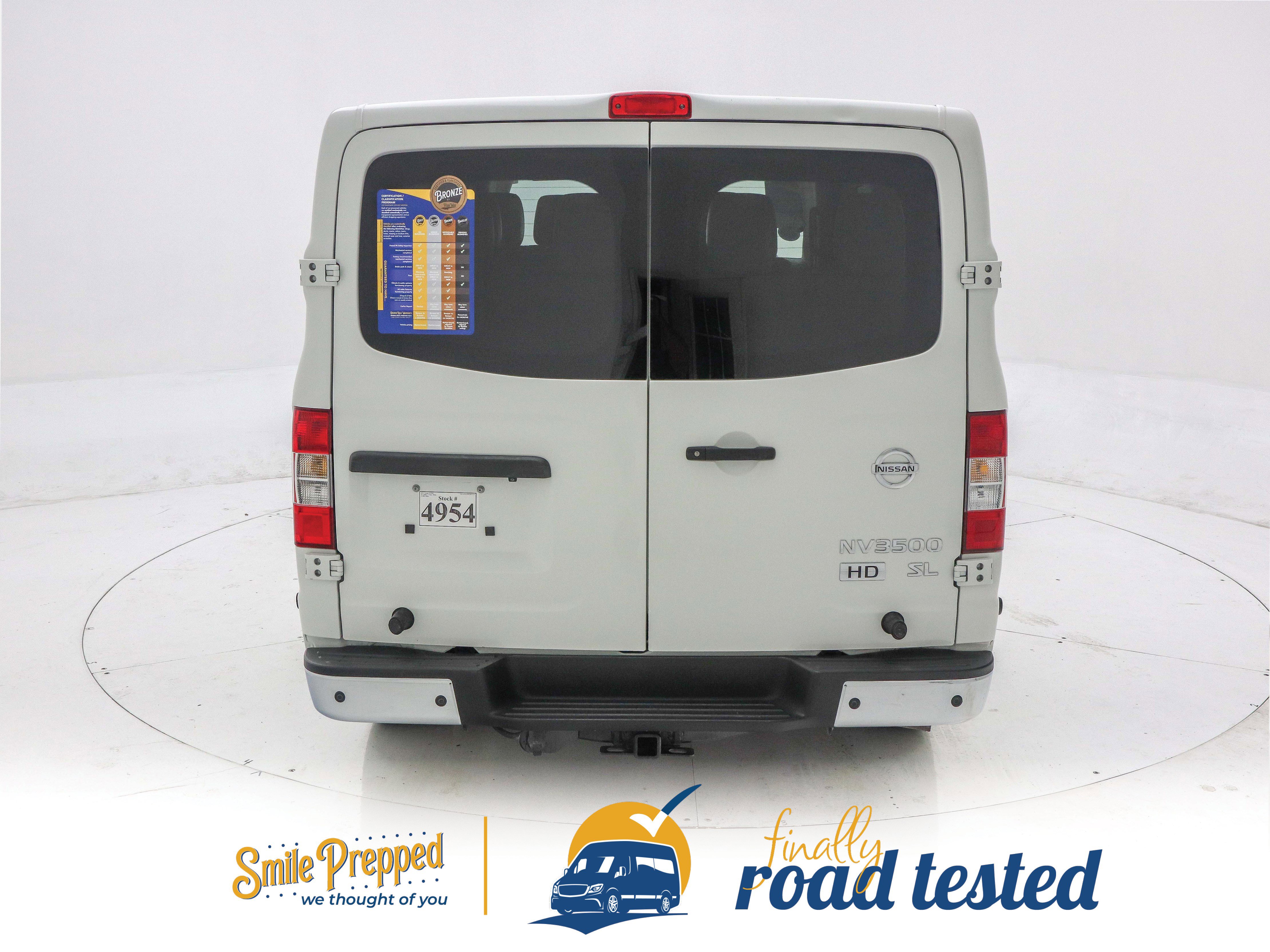 Used 2016 Nissan NV 3500 SL image 5