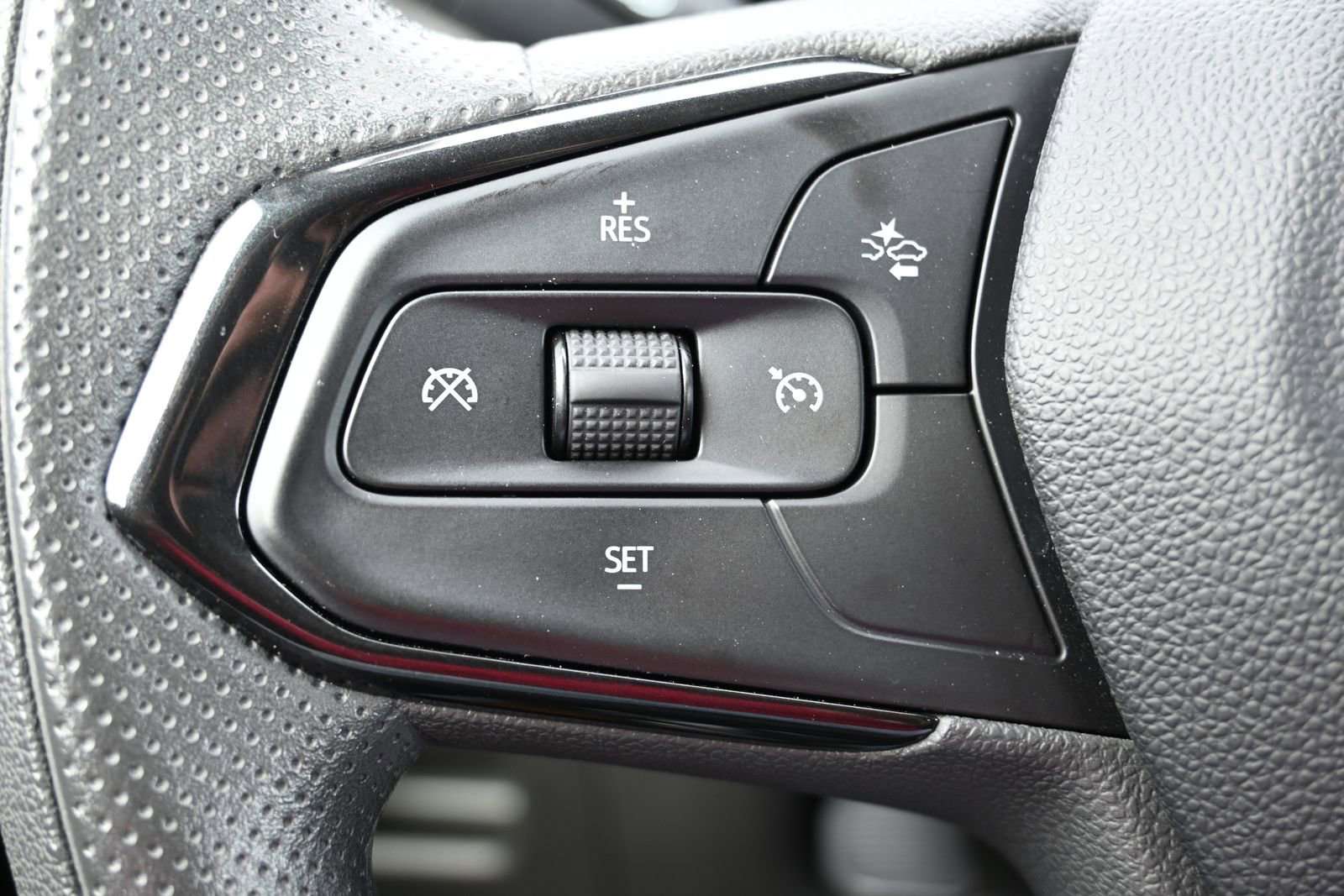 Used 2025 Chevrolet TrailBlazer LT image 11