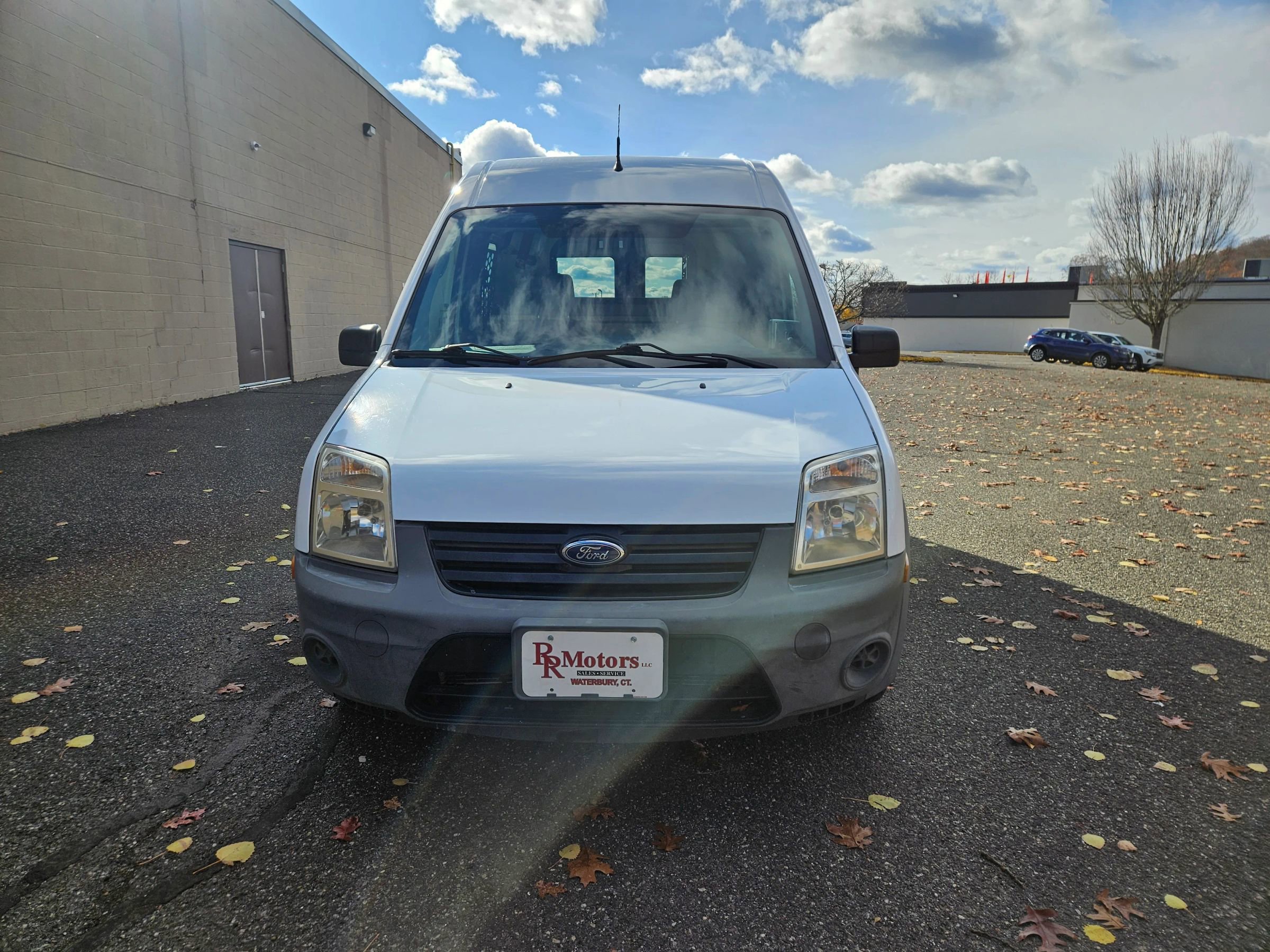 Used 2010 Ford Transit Connect XL image 2