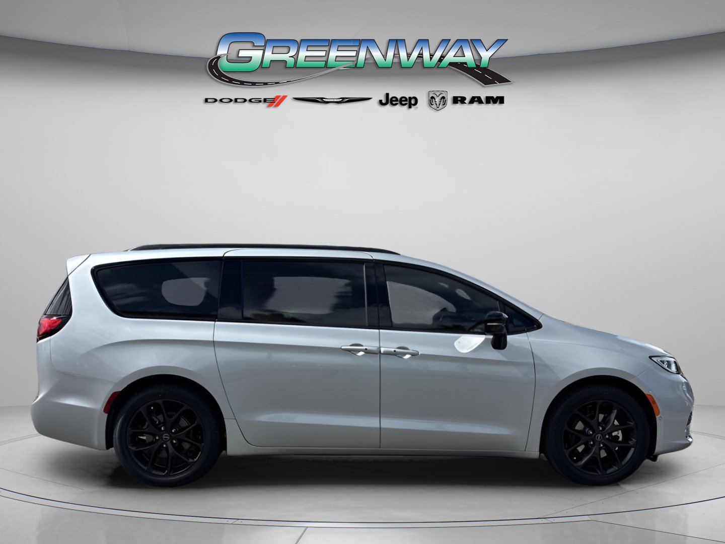 New 2026 Chrysler Pacifica Select w/ S Appearance Package image 5