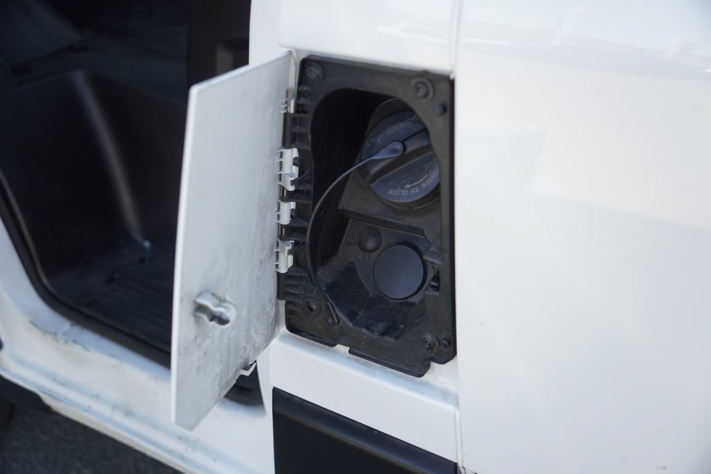 Used 2024 RAM ProMaster 2500 w/ Convenience Group FWD image 14