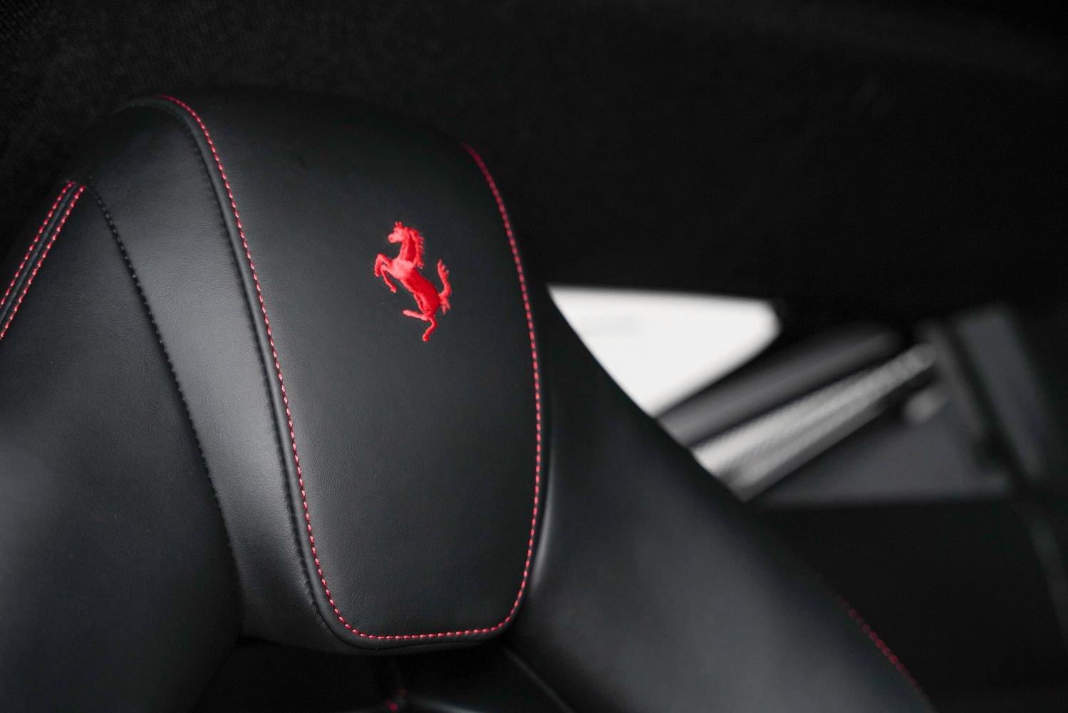 Used 2022 Ferrari F8 Tributo RWD image 29