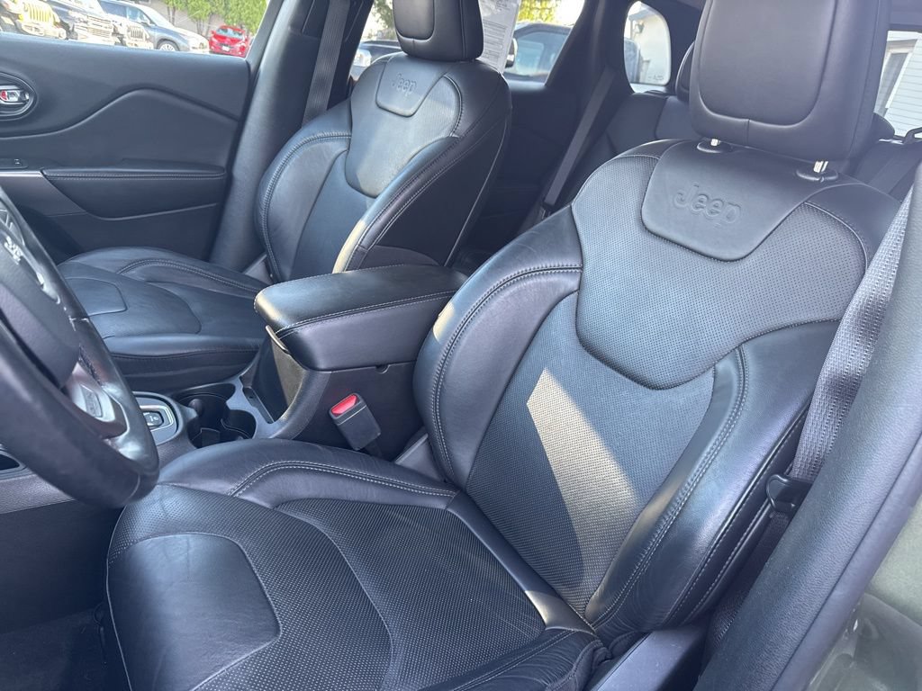 Used 2021 Jeep Cherokee Latitude Lux FWD image 16