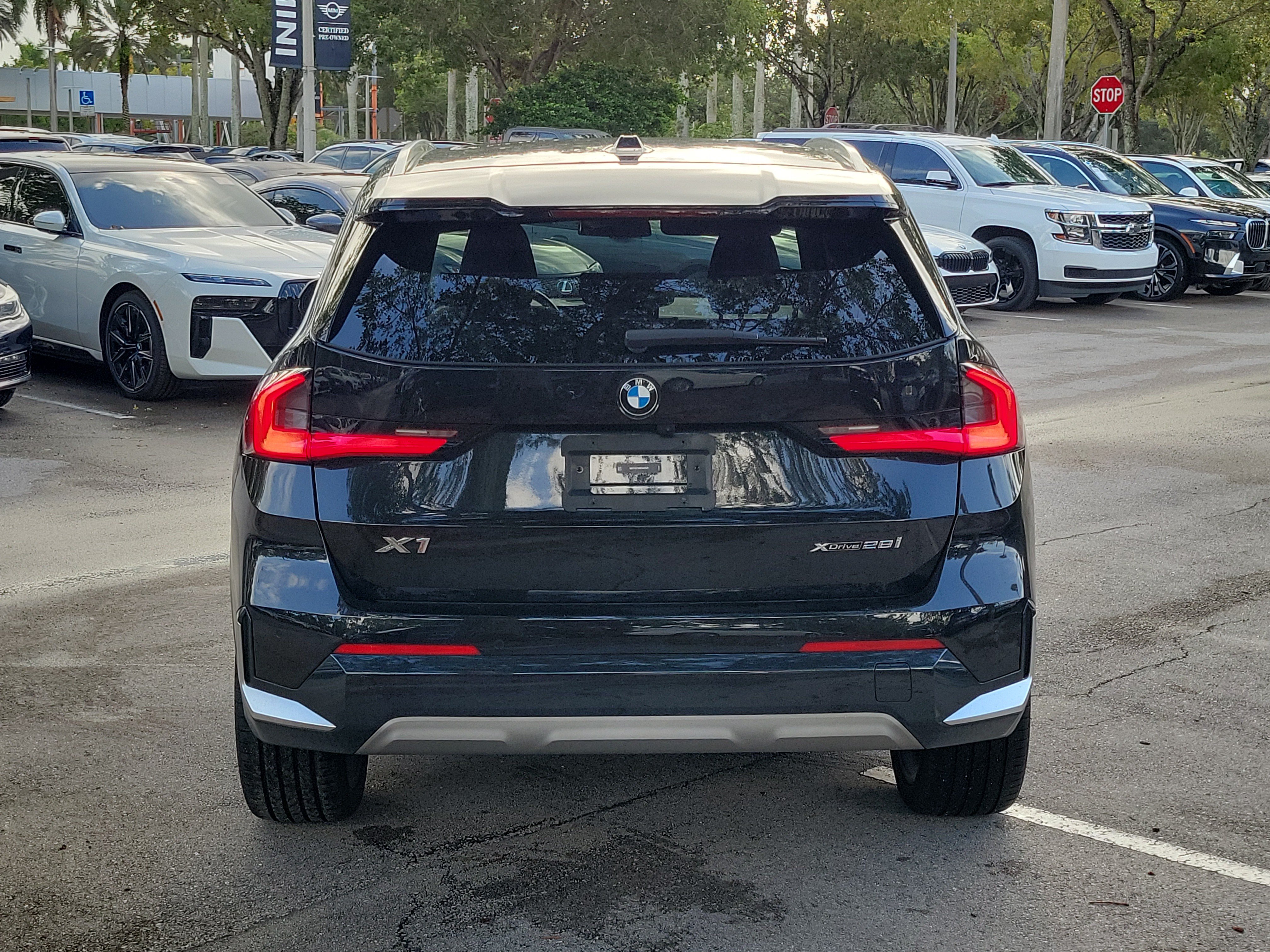 Used 2024 BMW X1 xDrive28i w/ Convenience Package AWD/4WD image 3
