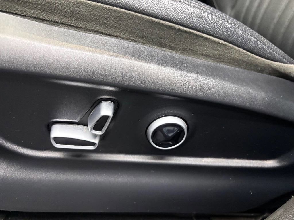 Used 2024 Maserati Grecale GT image 28