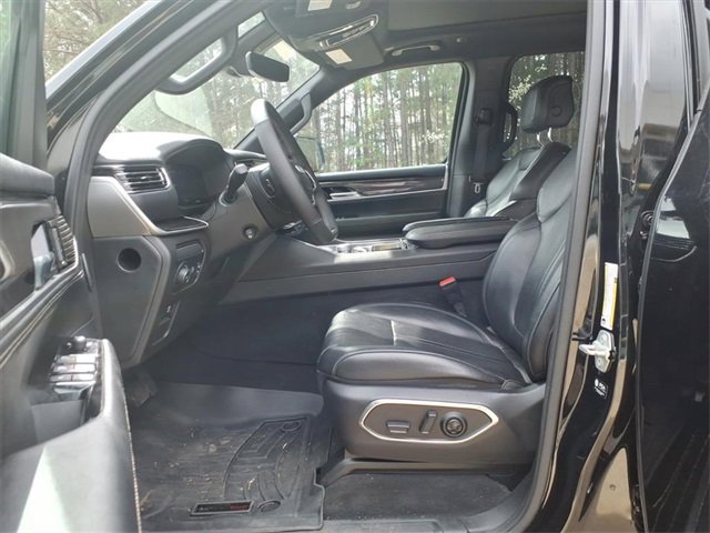 Used 2024 Jeep Wagoneer 2WD w/ Premium Group I image 14