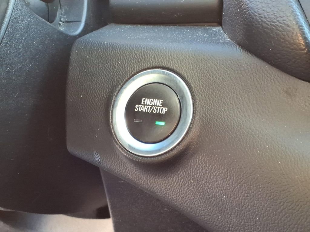 Used 2018 GMC Terrain SLE w/ Driver Convenience Package FWD image 24