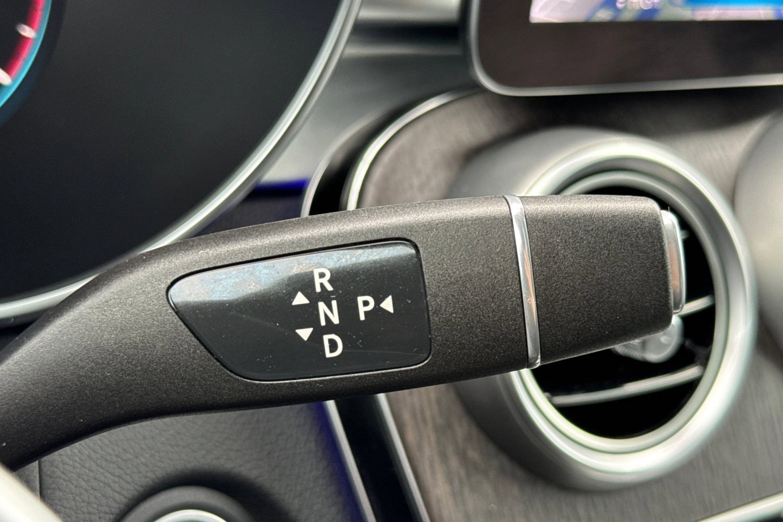 Used 2021 Mercedes-Benz GLC 300 4MATIC image 17