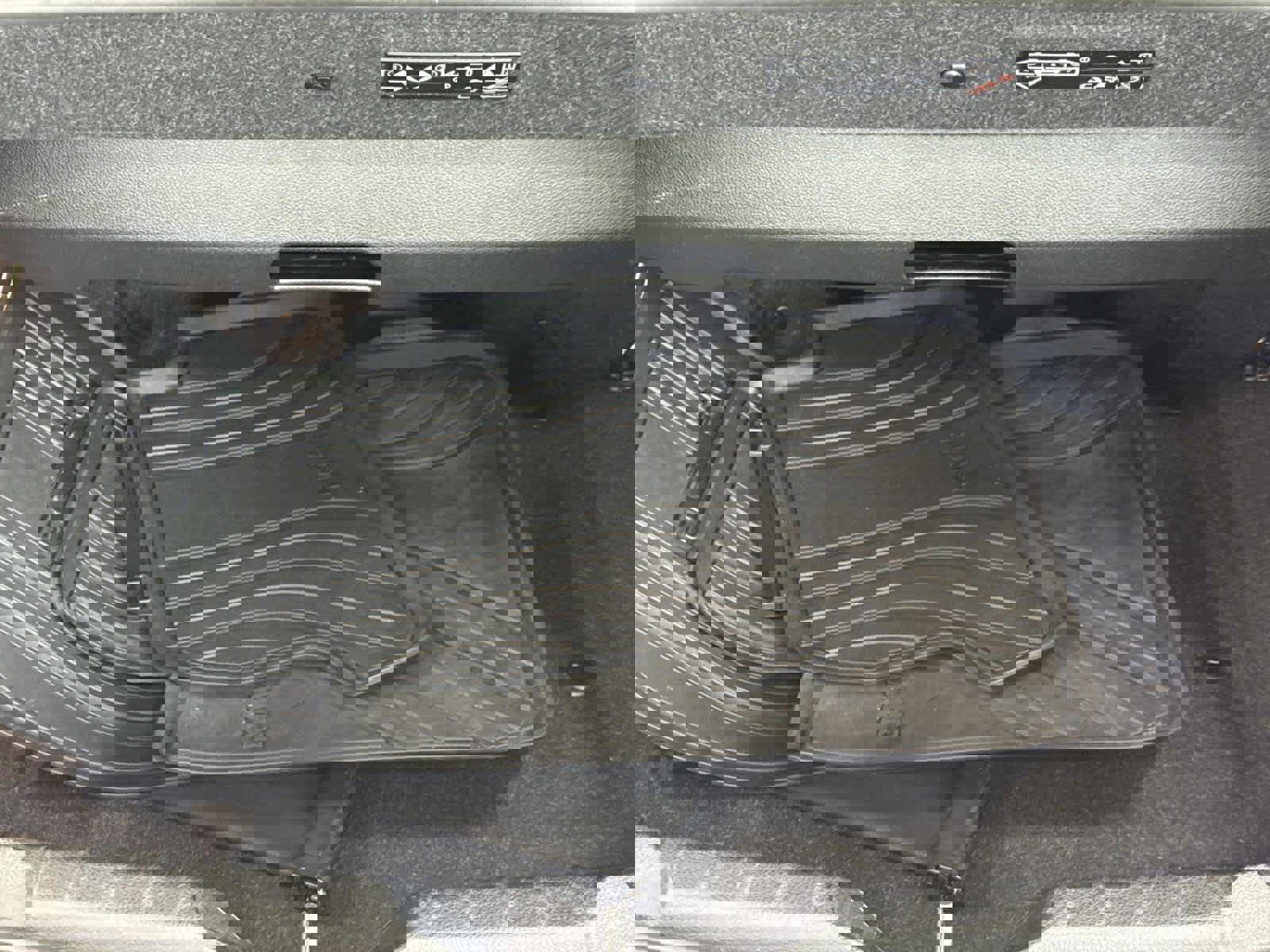 Used 2020 BMW 230i xDrive Convertible w/ Convenience Package image 29