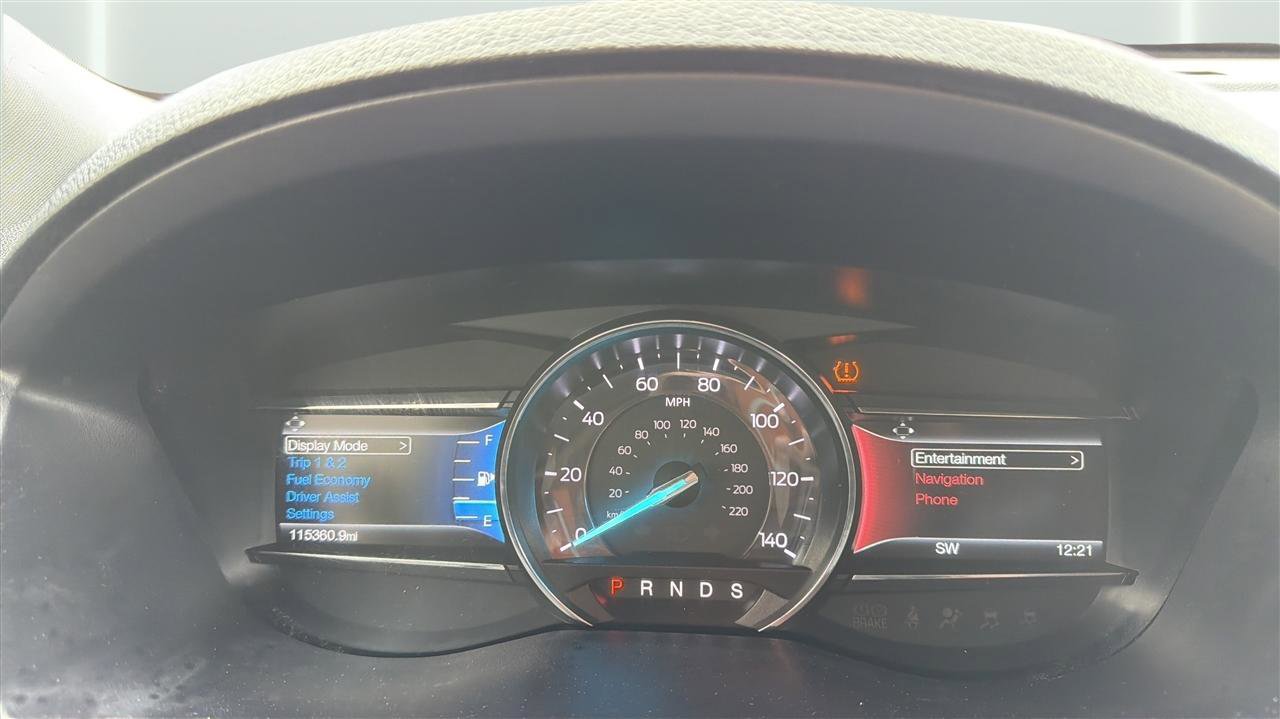 Used 2017 Ford Explorer XLT w/ Equipment Group 202A AWD/4WD image 25