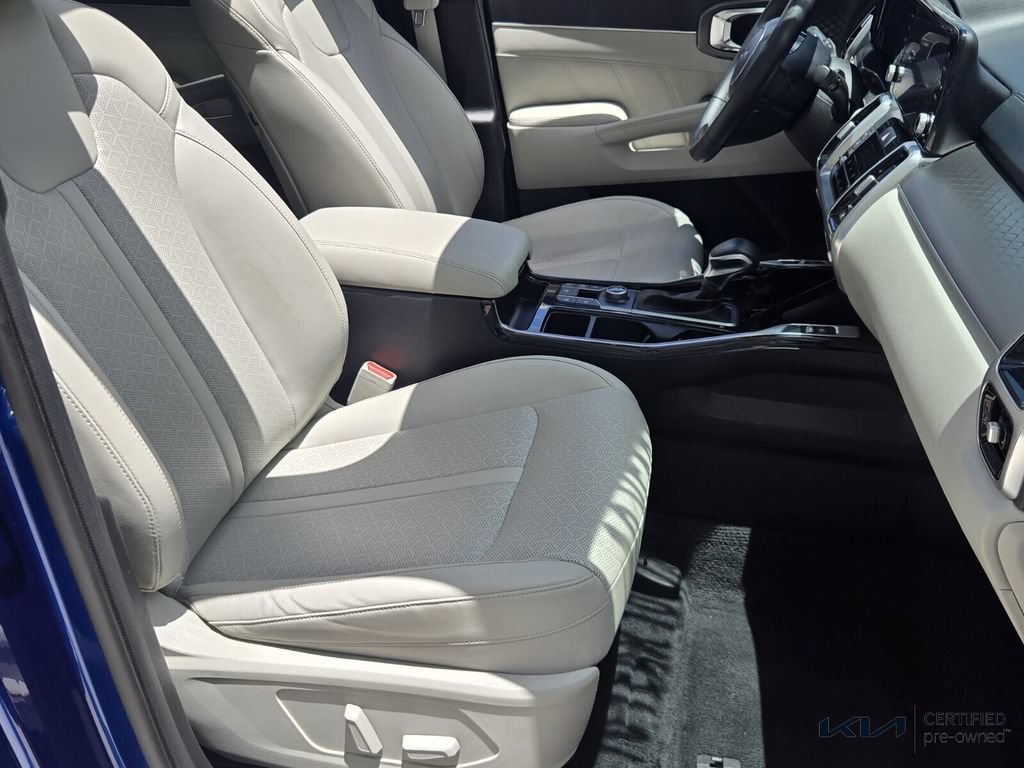 Certified 2022 Kia Sorento SX FWD image 18