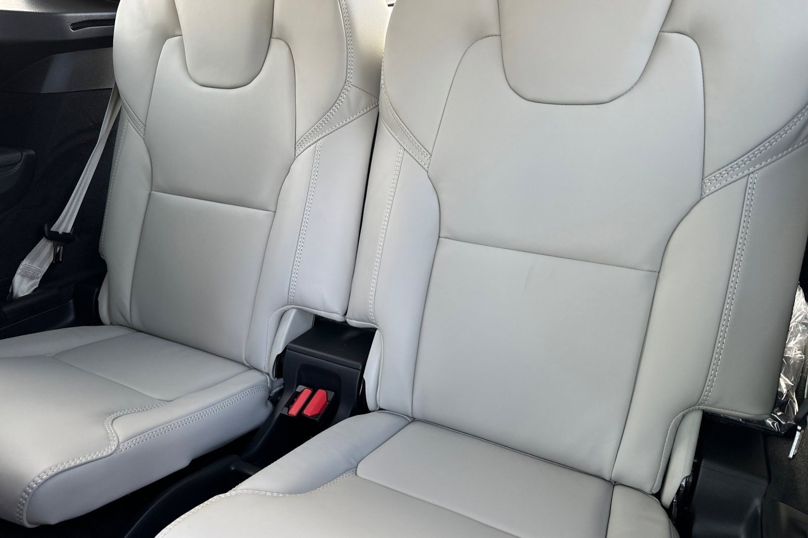 New 2026 Volvo XC90 T8 Ultra image 17