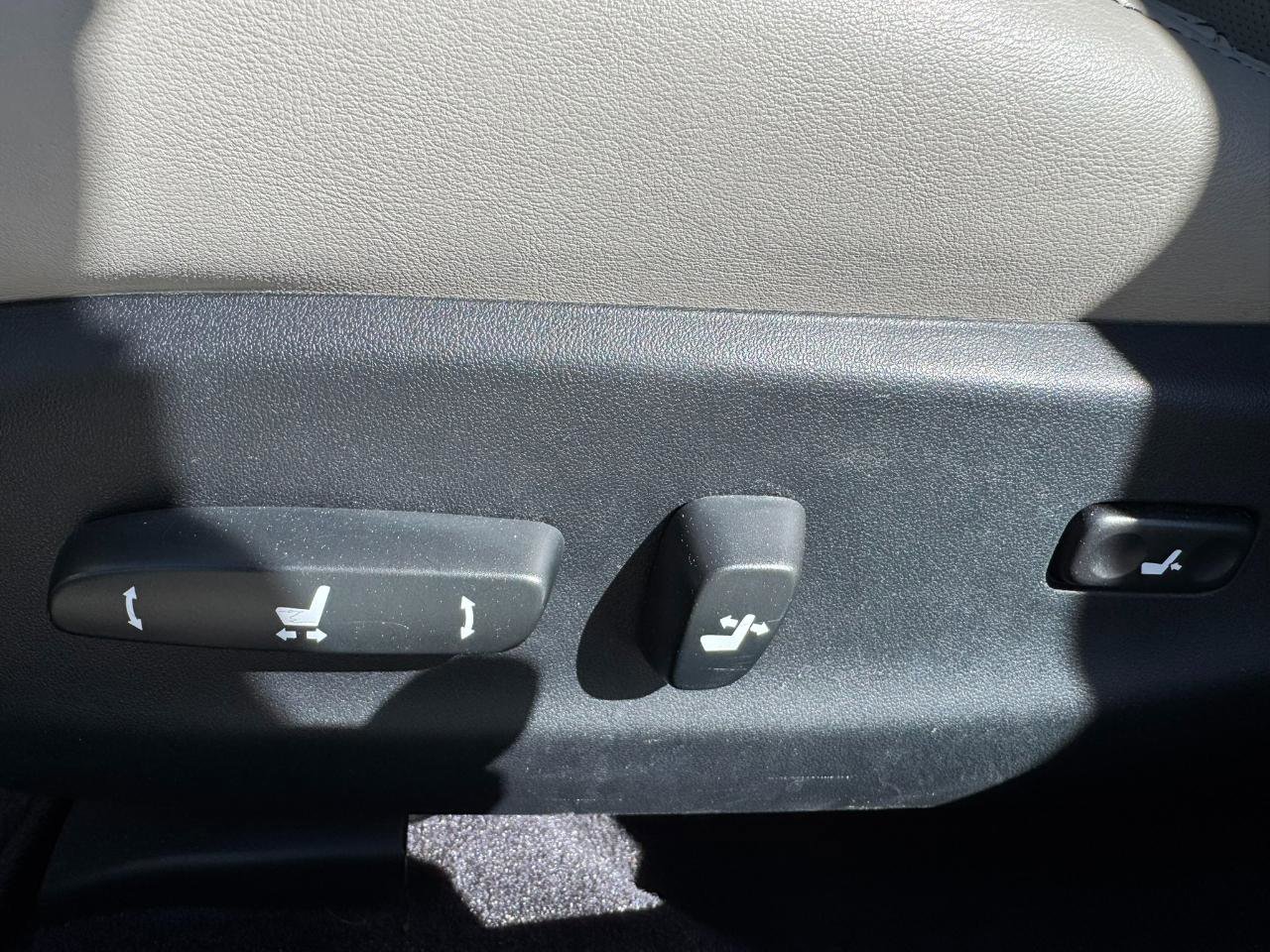 Used 2013 Lexus IS 250 w/ Premium Pkg Value Edition image 12