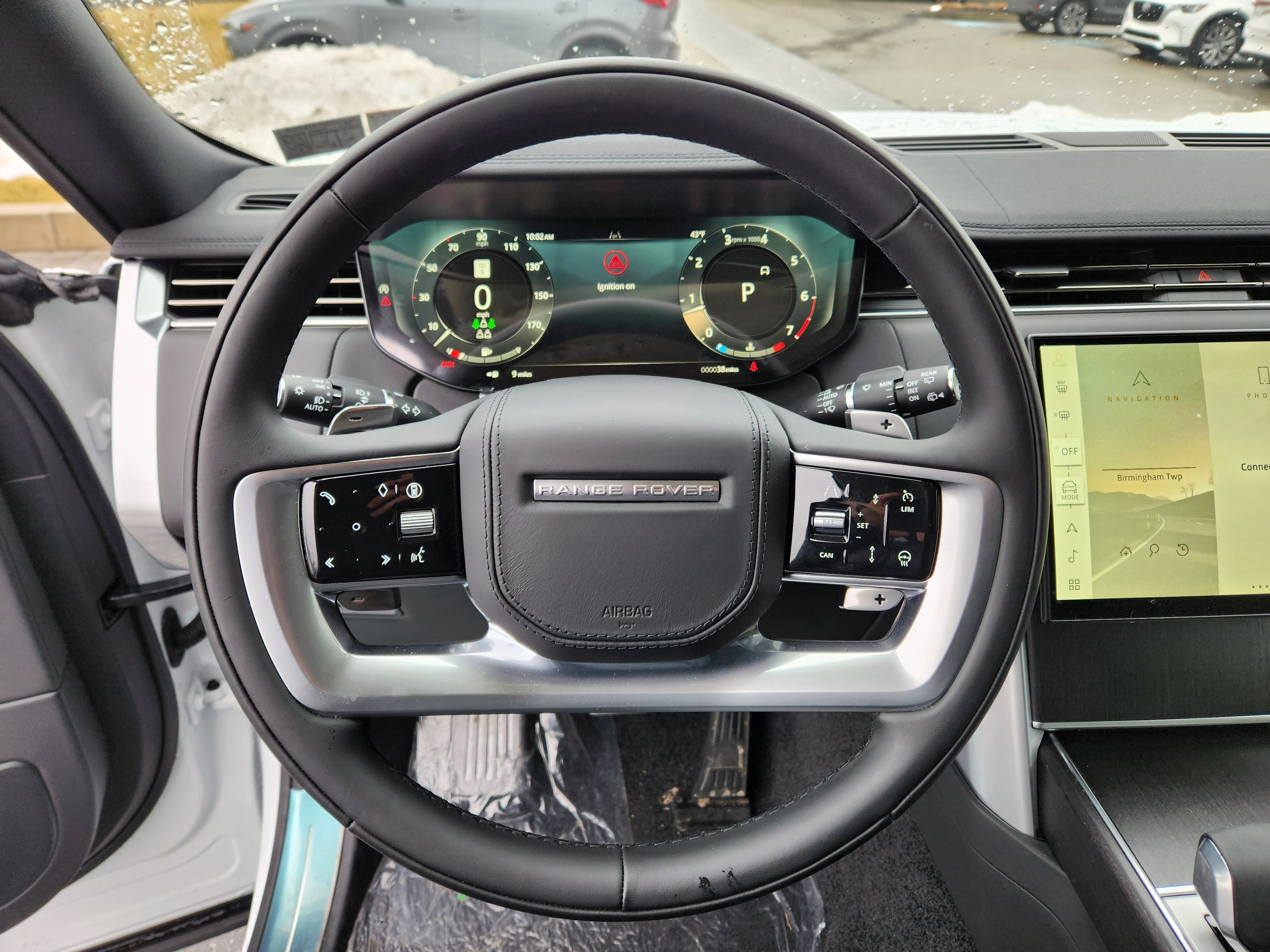 New 2026 Land Rover Range Rover Long Wheelbase SE image 15