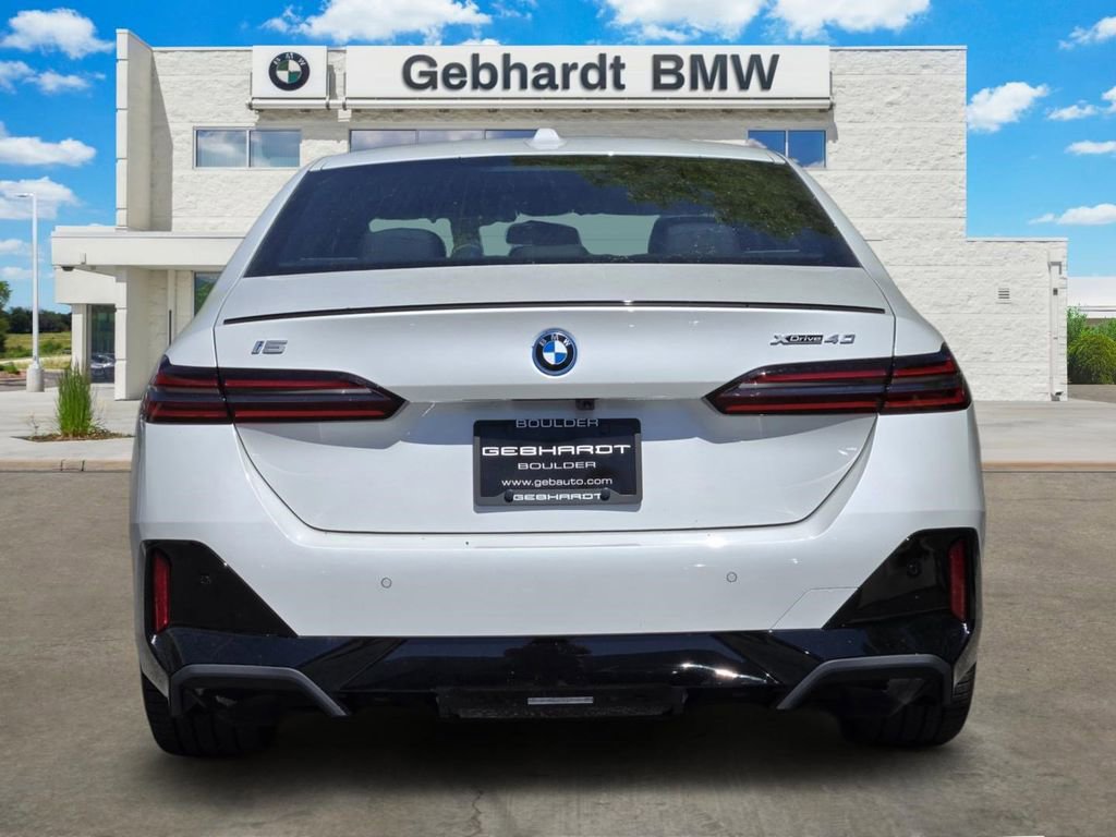 New 2026 BMW i5 eDrive40 w/ M Sport Package AWD/4WD image 6
