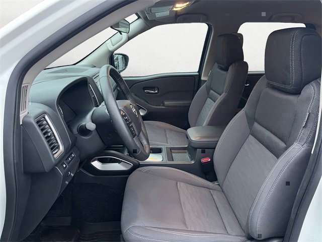 Used 2024 Nissan Frontier SV w/ SV Convenience Package image 10