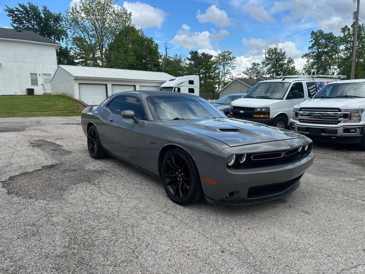 Used 2018 Dodge Challenger R/T w/ Blacktop Package image 3