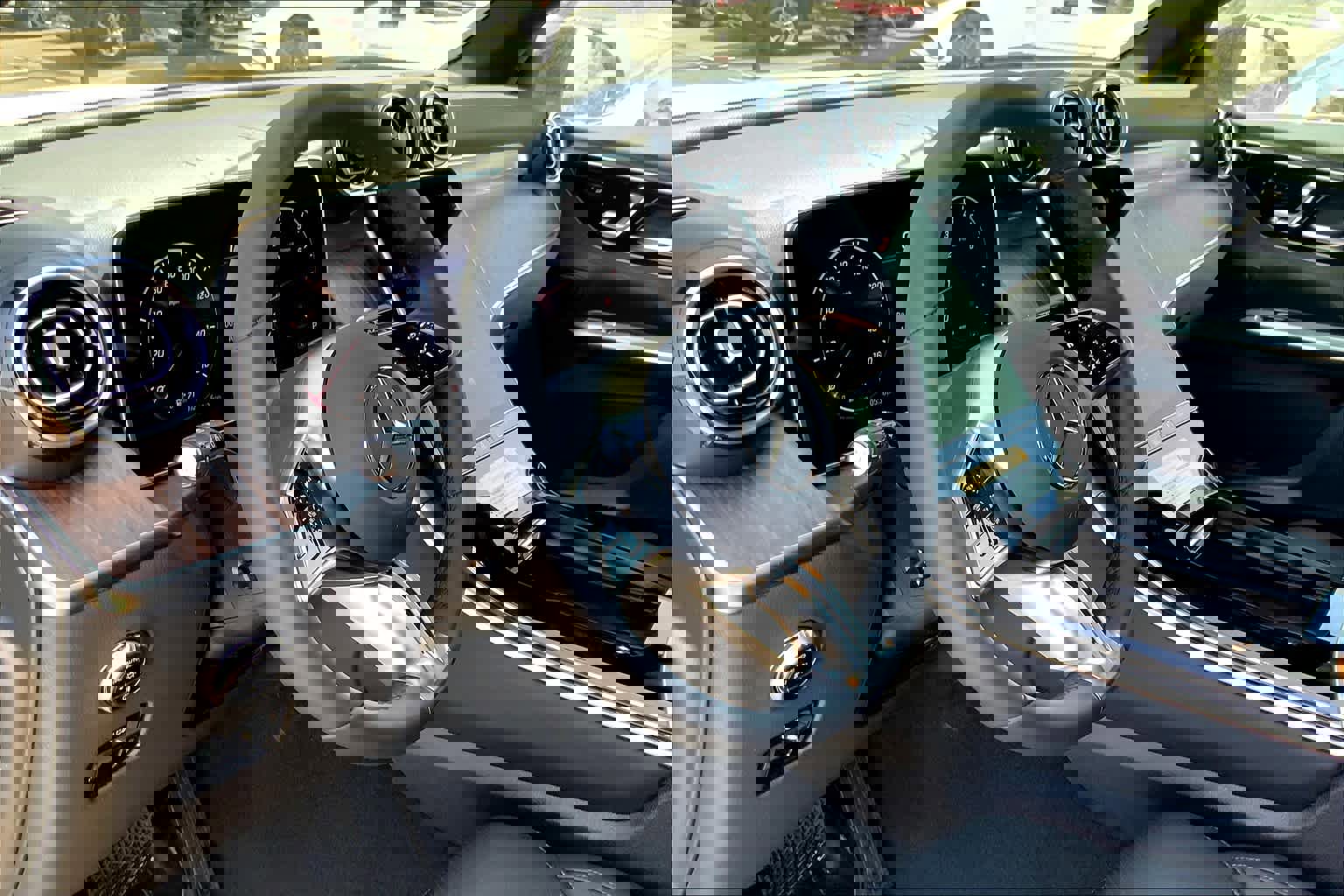 Certified 2025 Mercedes-Benz GLC 300 image 9