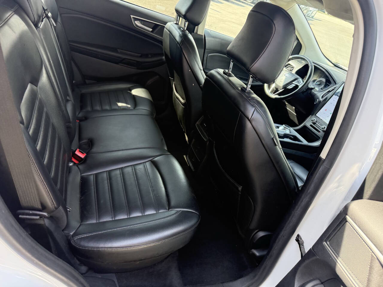 Used 2022 Ford Edge SEL AWD/4WD image 16
