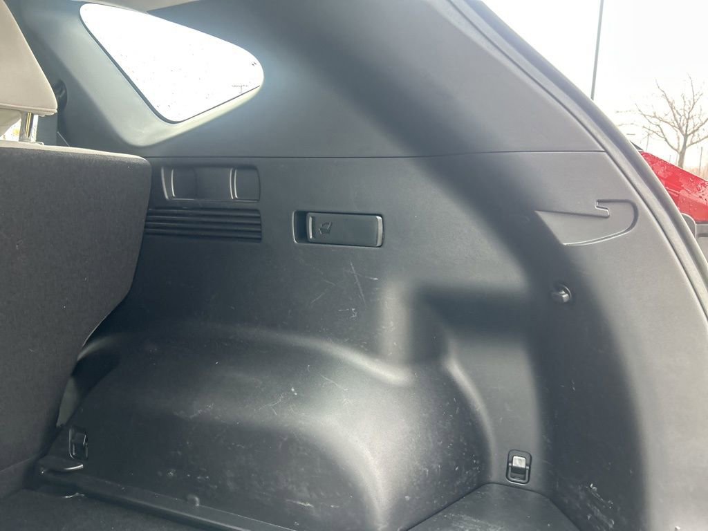 Used 2025 Hyundai Tucson SE image 28