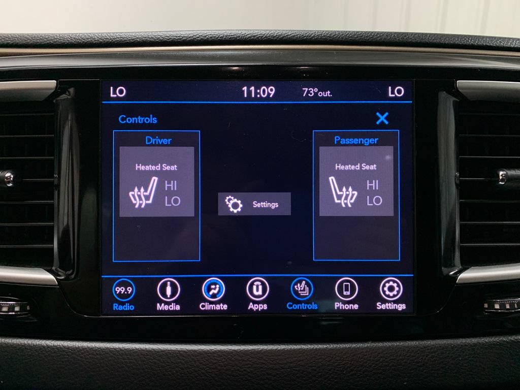 Used 2018 Chrysler Pacifica Touring-L w/ Tire & Wheel Group FWD image 10