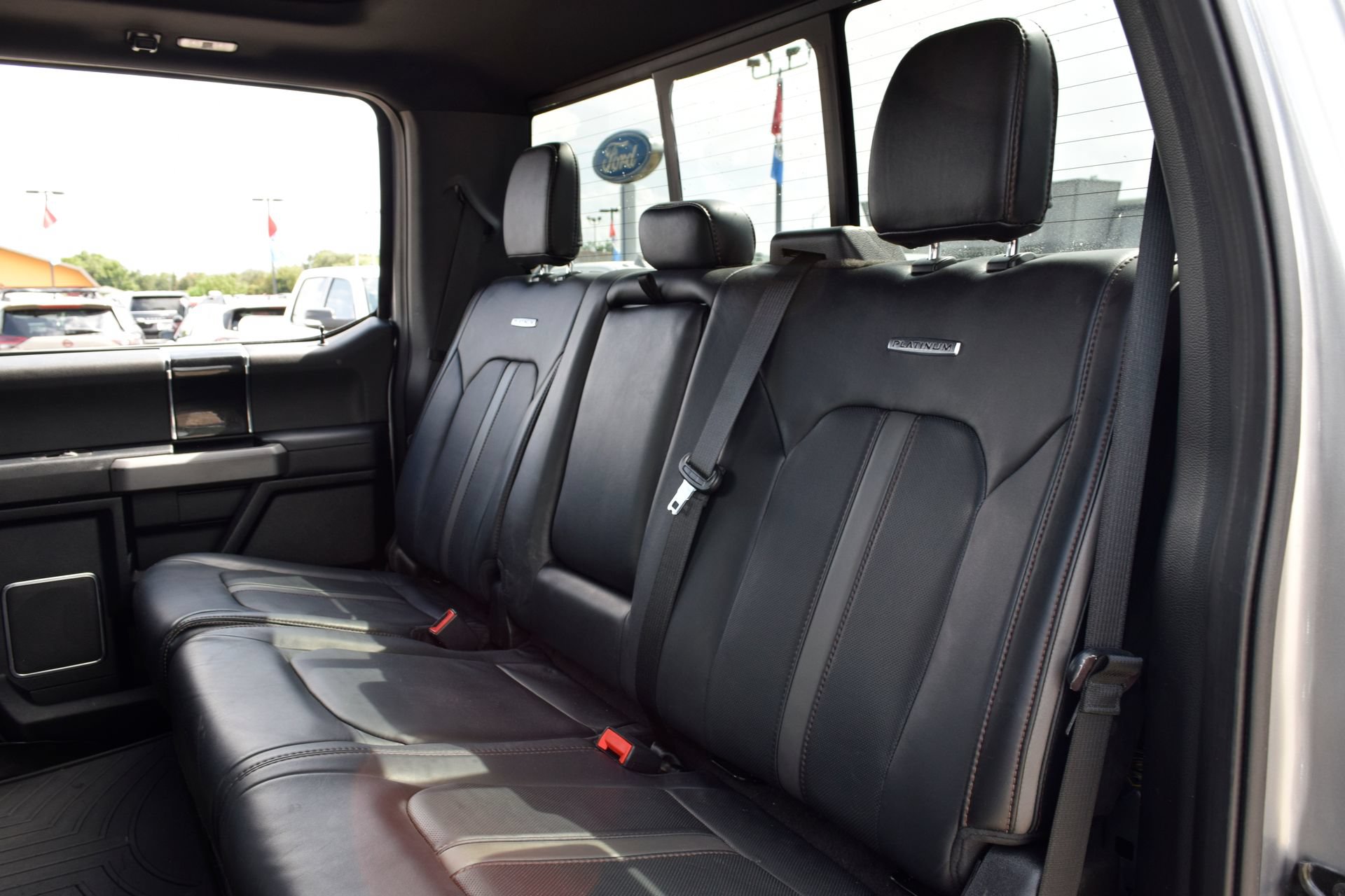 Used 2020 Ford F250 Platinum w/ FX4 Off-Road Package AWD/4WD image 17
