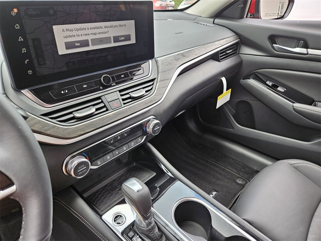 New 2025 Nissan Altima 2.5 SL image 8