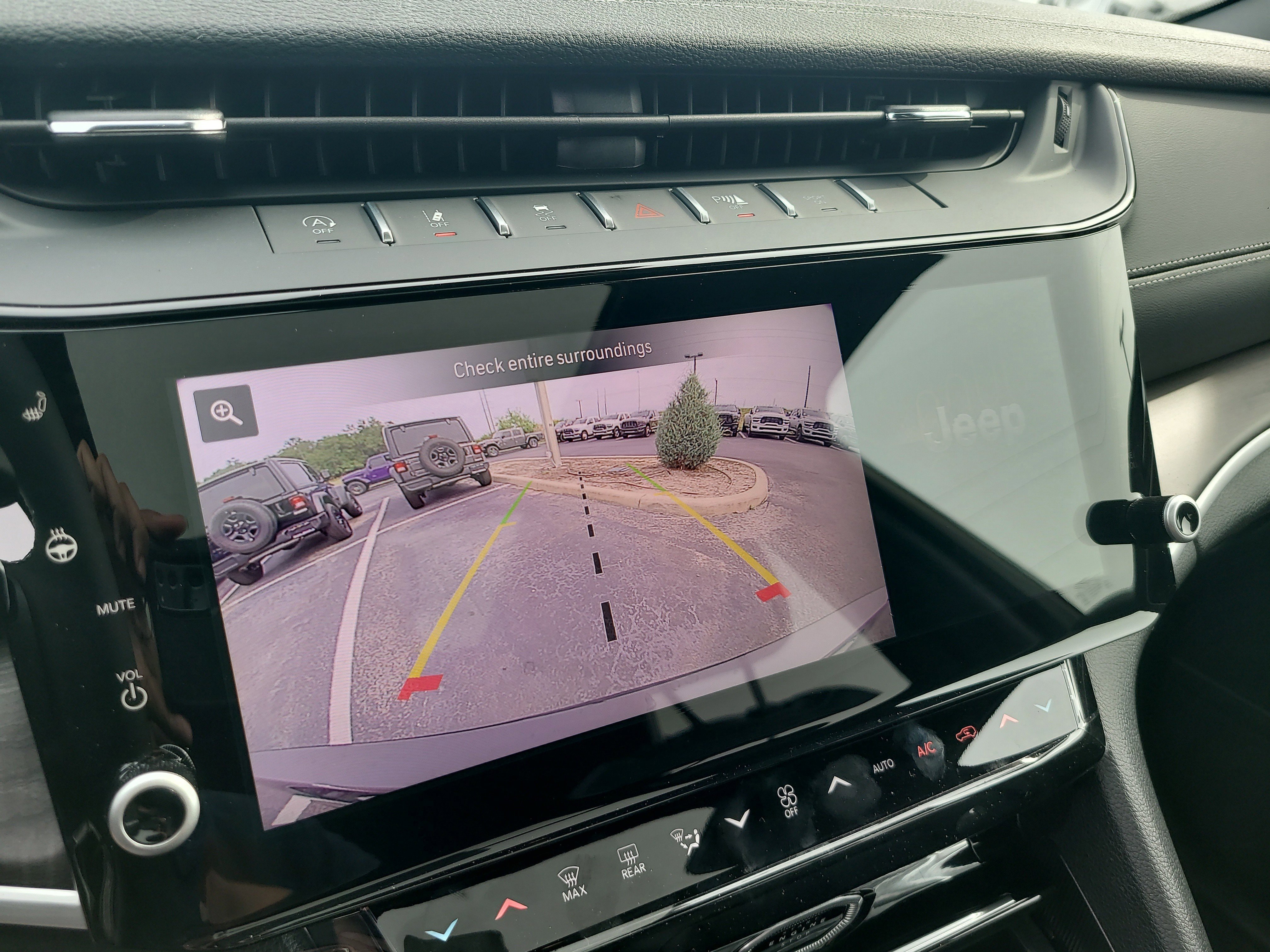 New 2026 Jeep Grand Cherokee L Limited RWD image 19