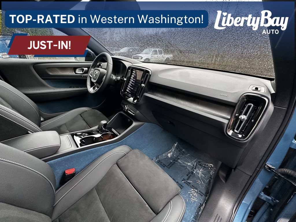 Used 2023 Volvo C40 P8 Recharge Ultimate w/ Protection Package Premier image 12