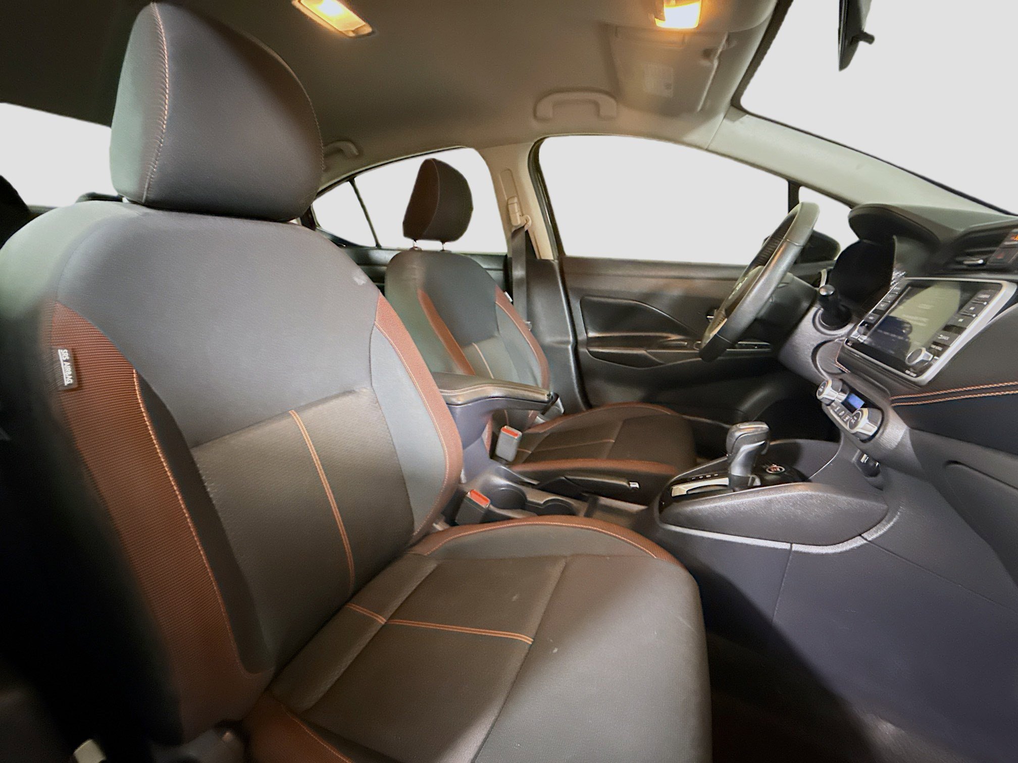 Used 2020 Nissan Versa SR image 29