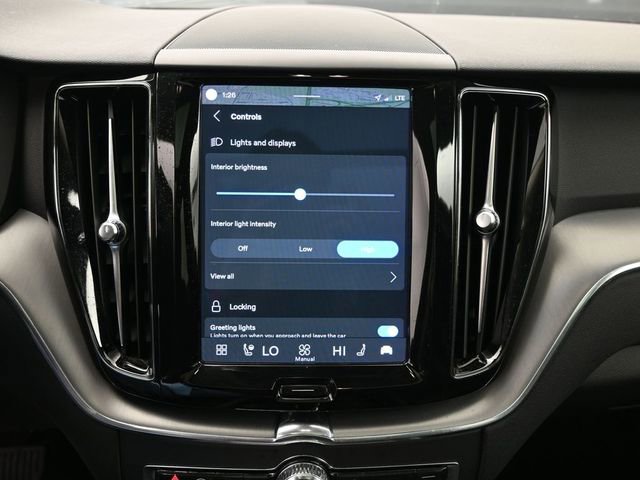 Used 2023 Volvo XC60 B5 Core w/ Climate Package image 16