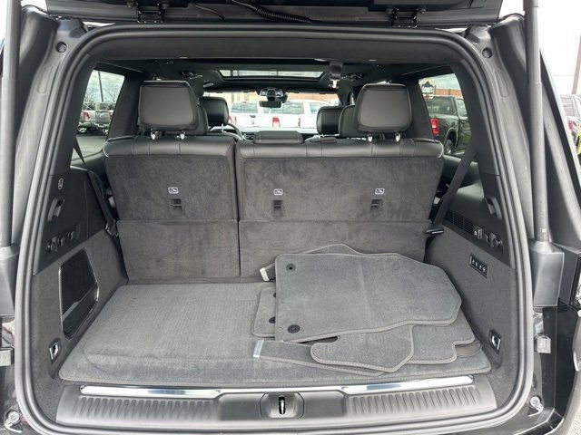 New 2024 Jeep Grand Wagoneer Series II Obsidian w/ Quick Order Packagew 28T AWD/4WD image 26