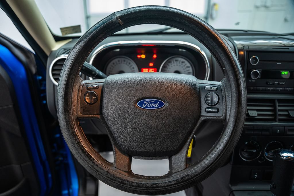 Used 2010 Ford Explorer Sport Trac XLT RWD image 32